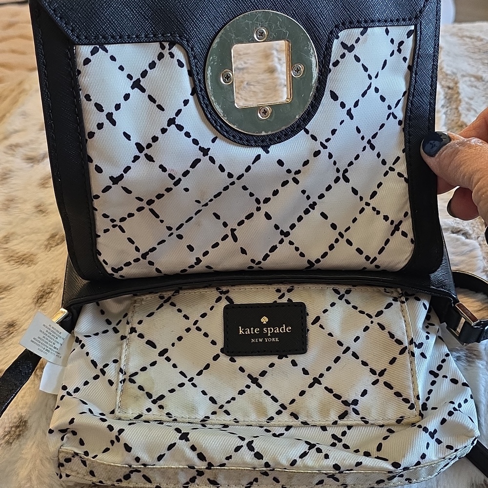 kate spade Newbury Lane Black Crossbody Wallet with Gold Accent Hardware - Picture 6 of 7